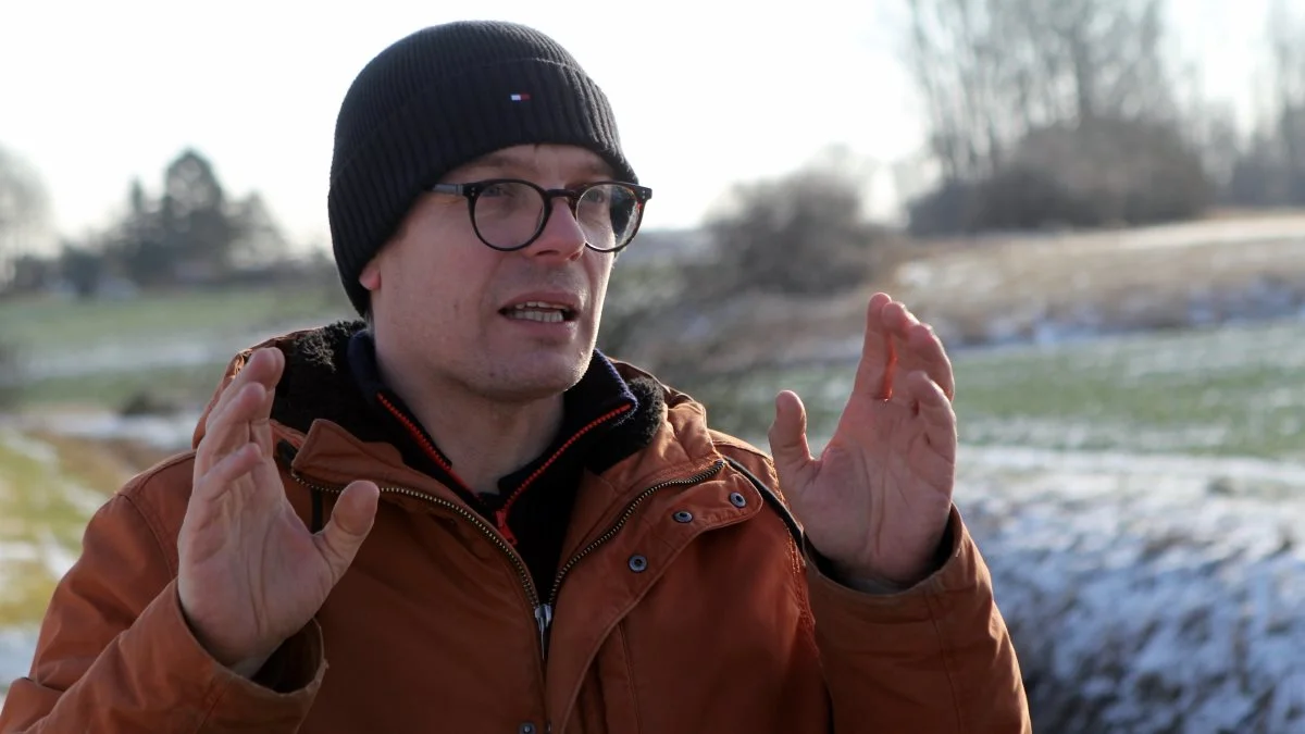 Tifældet vil, at Bæredygtigt Landbrugs chefjurist faktisk har en ekstraordinær indsigt i sagen om den nu 10 år gamle husdyrlov. Han har nemlig selv været med til at implementere den som jurist i Miljøstyrelsen i sin tid. Foto: Lasse Ege Pedersen