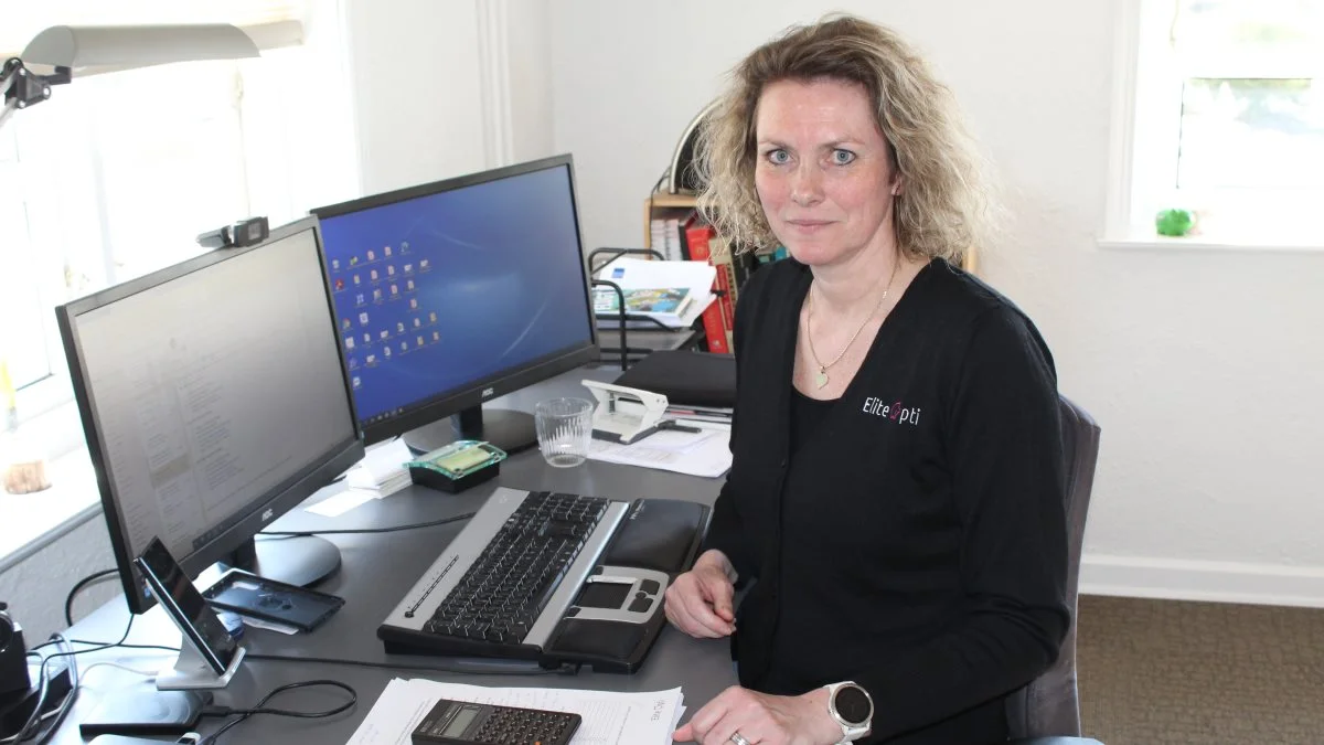 Birgitte Bendixen Møller ejer og driver Elite Opti fra hjemadressen ved Gesten nær Vejen i Sydjylland. Kunderne findes i hele landet samt i udlandet. Foto: John Ankersen

