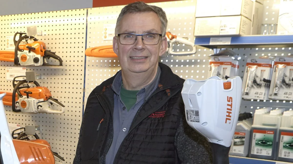 Lagerchef Jan Kristoffersen stopper efter 44 år hos Axel Knudsen Maskinforretning i Kauslunde.