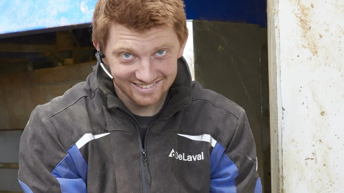 Man kan ikke se det. Men en del af robotblandingen ved Kristian Hindhede Ventzel er kage. Kage, som kommer fra firmaet Adival. Foto: Tenna Bang