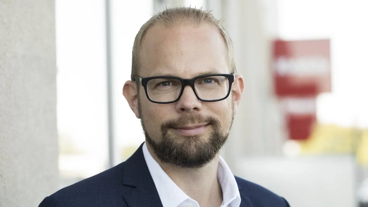 Den adm. direktør i Coop Danmark, Kræn Østergård Nielsen, fortæller, at der de kommende år vil blive skruet endnu mere op for kundeoplevelsen i virksomhedens butikker. Foto: Coop