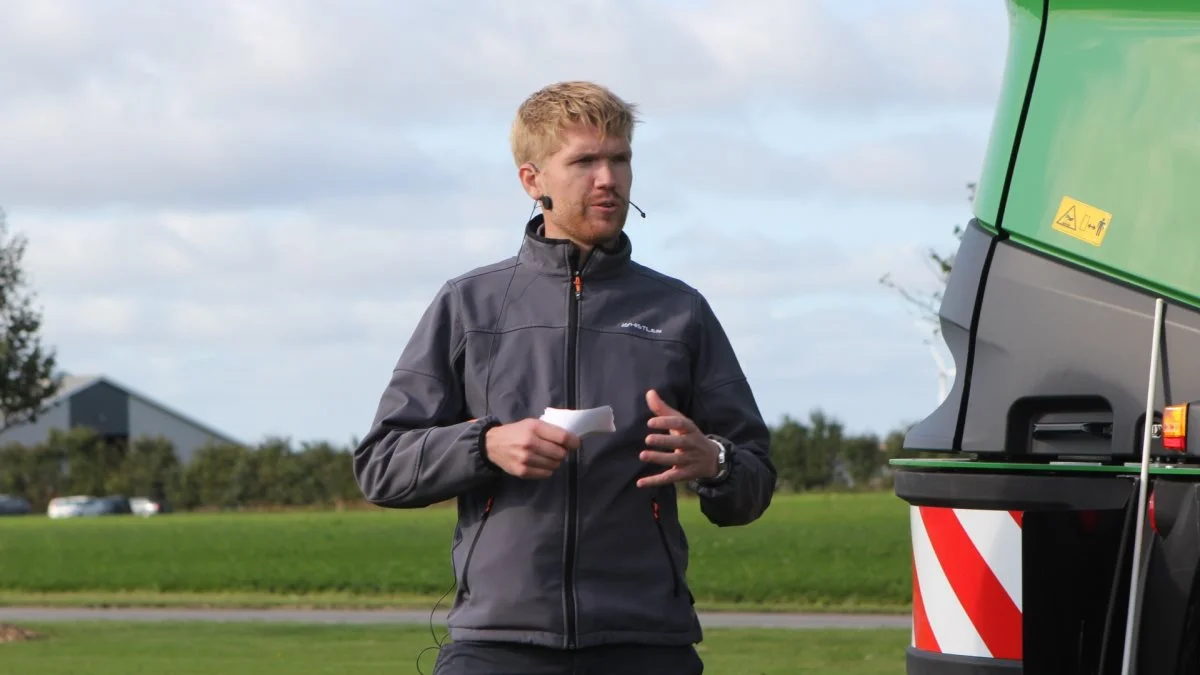 Morten Nyland Kristensen, Seges Erhvervsøkonomi, viste modelberegninger, der konkluderer, at økologiske mælkeproducenter kan hente økonomisk gevinst ved at tage seks slæt, mens de konventionelle kun vil hente minimalt overskud. Arkivfoto