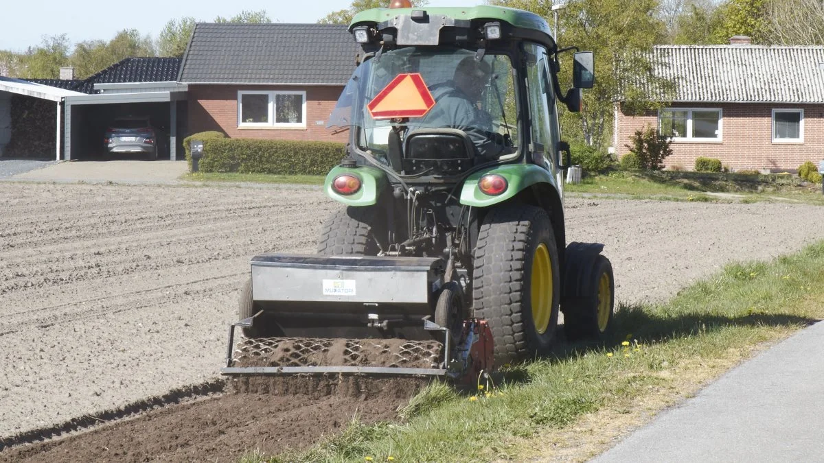 Agri Nord sår igen i år bistriber hos landmændene og tilbyder i år også vildtstriber. Det bliver til mere end 27 kilometer