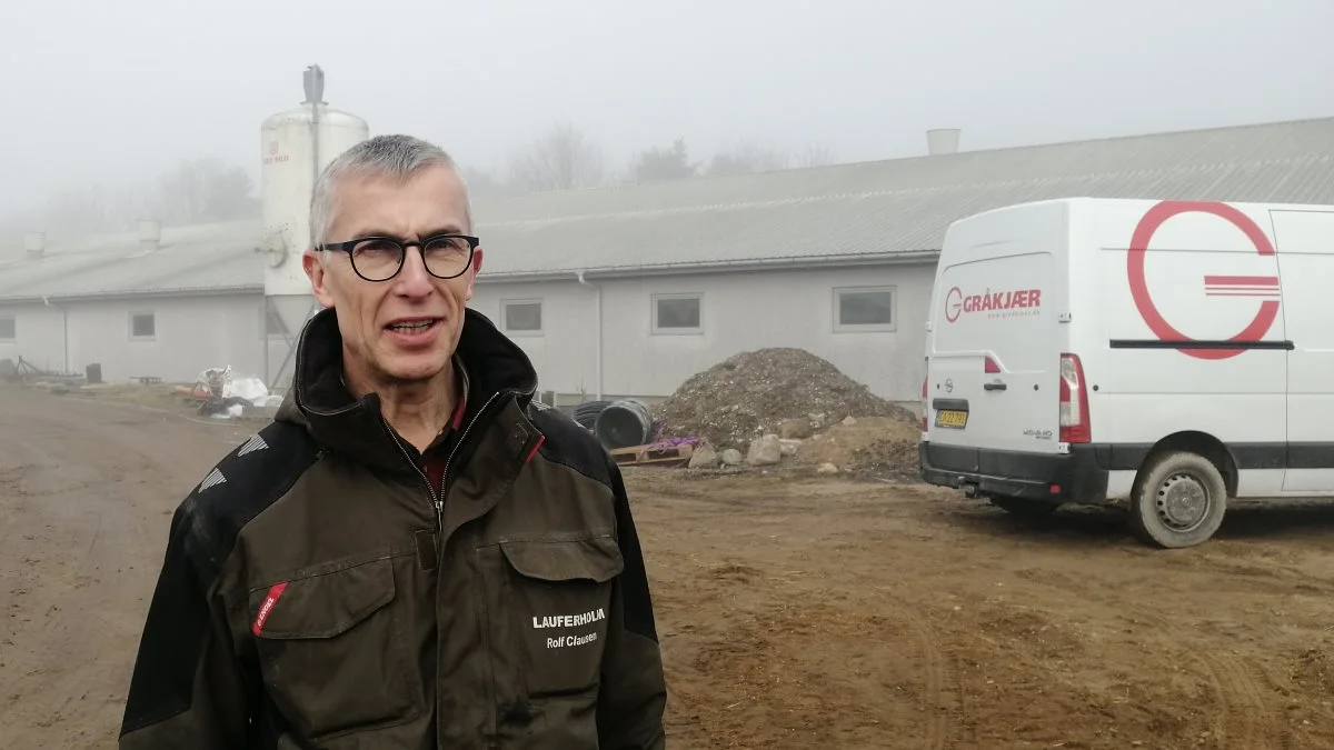 Svineproducent Rolf Clausen fra Fulby på Sjælland glæder sig til i uge 22 at kunne få samlet hele sin svineproduktion samme sted, når det nye staldbyggeri står klar senere i 2021. Foto: Henning K. Andersen
