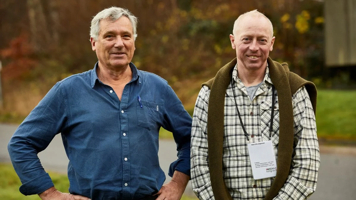 Per Kølster, formand for Økologisk Landsforening, og Hans Erik Jørgensen, formand for L&F’s Økologisektion, ser frem til at få gang i Innovationscenter for Økologisk Landbrug. Foto: Økologisk Landsforening