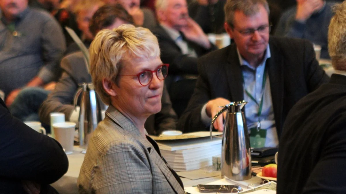 - Hvis vi ikke kan få afsat de økologiske varer, så hjælper det ikke, at vi producerer meget mere, for så falder priserne, og så dør producenterne. Så det er meget vigtigt, at vi får mere gang i markedet, sådan som det også sker nogle steder, siger Lone Andersen, netop genvalgt til formand for den økologiske arbejdsgruppe i Copa Cogeca. Foto: Picasa