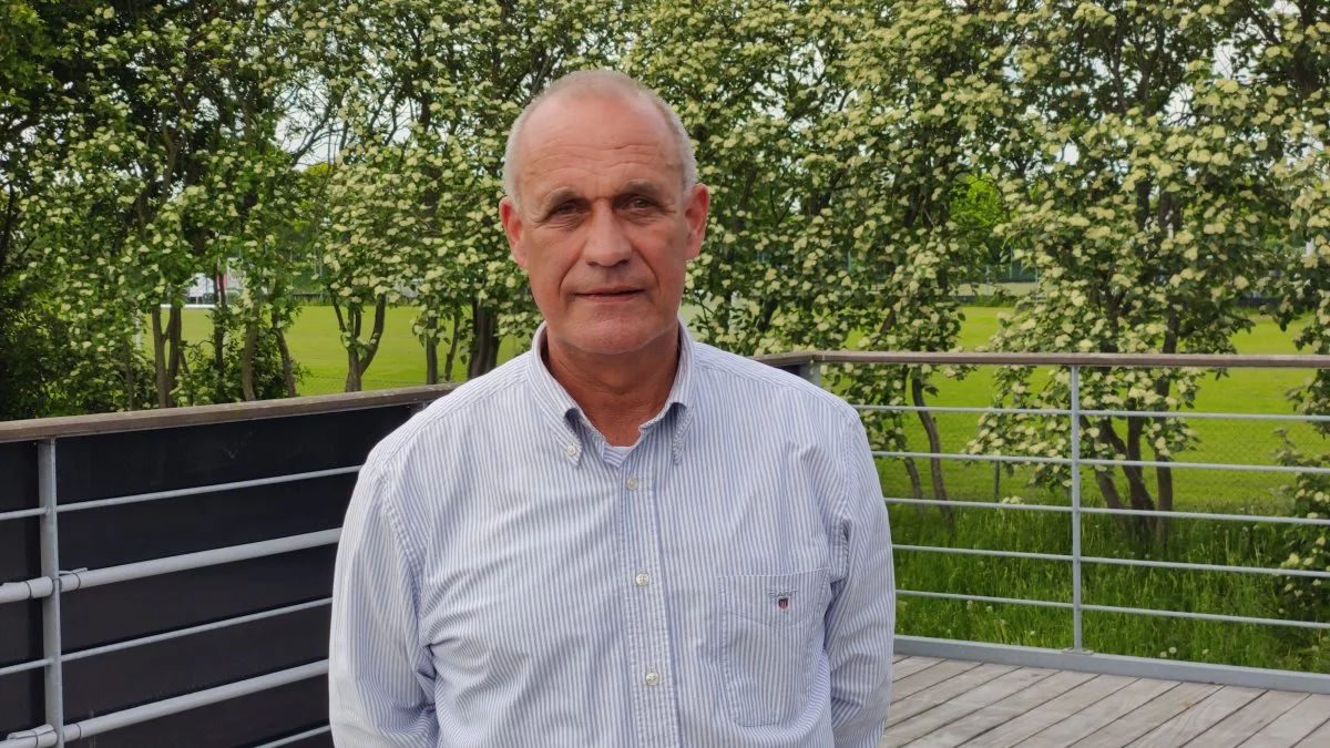Planteavlskonsulent Jakob F. Kjærsgaard, VKST, kalder det fuldstændig umuligt at dyrke arealerne i det omstridte BNBO i Egedal økologisk. Foto: Lasse Ege Pedersen