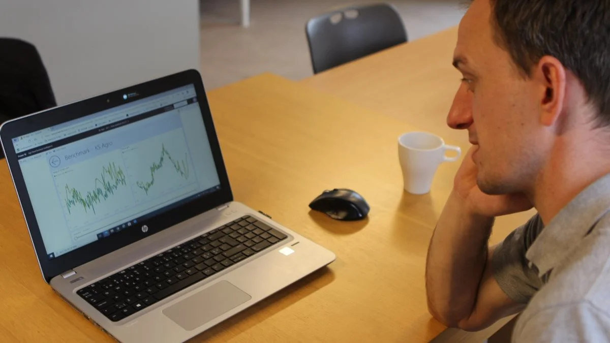 Det er især i stalden, Kåre Skårhøj øjner fremtidige gevinster ved mere digitalisering.