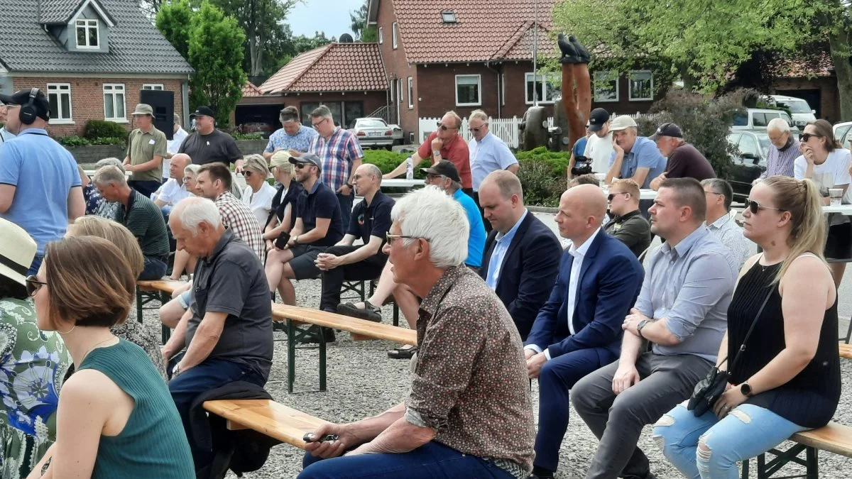 Omkring 60 var mødt op til grundlovsmødet i Agerskov, der var arrangeret af Agerskovgruppen og LandboSyd. Foto: John Ankersen