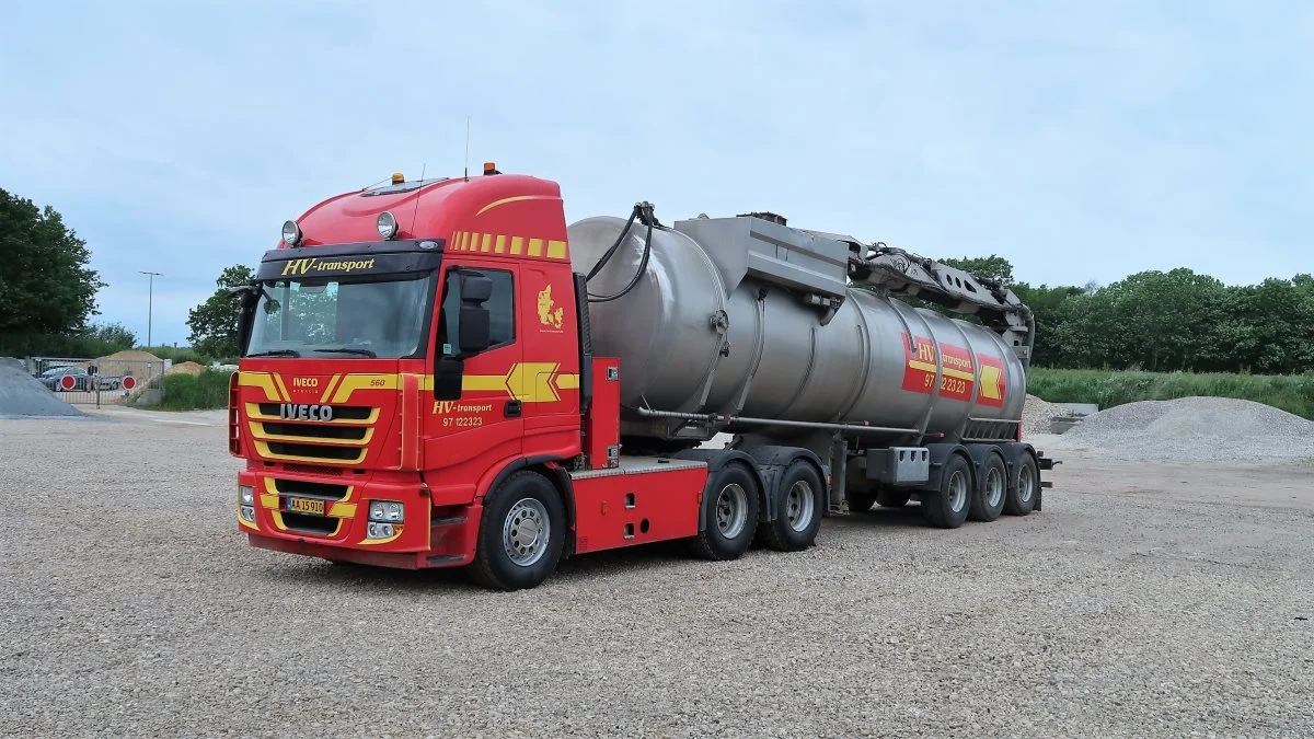 Den første biogas-lastbil er leveret, men den koster 25 procent mere i afgifter til staten end en dieselbil. Foto: Karsten Himmelstrup.