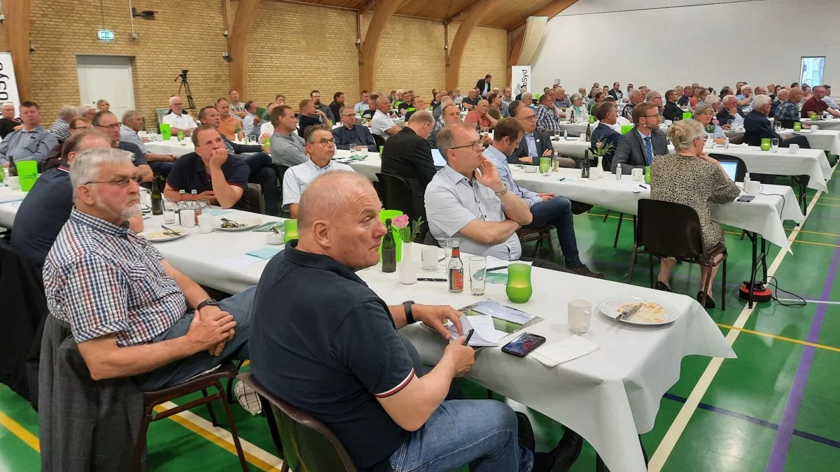 Omkring 200 var mødt op til generalforsamlingen i LandboSyd, der blev holdt på Gråsten Landbrugsskole. Foto: John Ankersen