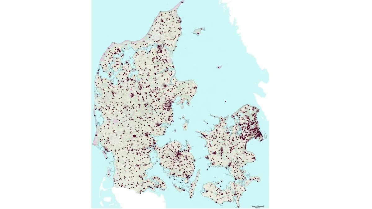 Dette kort stammer fra en DTU-rapport fra 2014 og viser, hvor der i 2012 var registreret fyld- og lossepladser. Ifølge Bente Andersen er kortet særligt interessant, da hun mener, at punktkilder som fyld- og lossepladser er et undervurderet problem i forhold til grundvandet. 