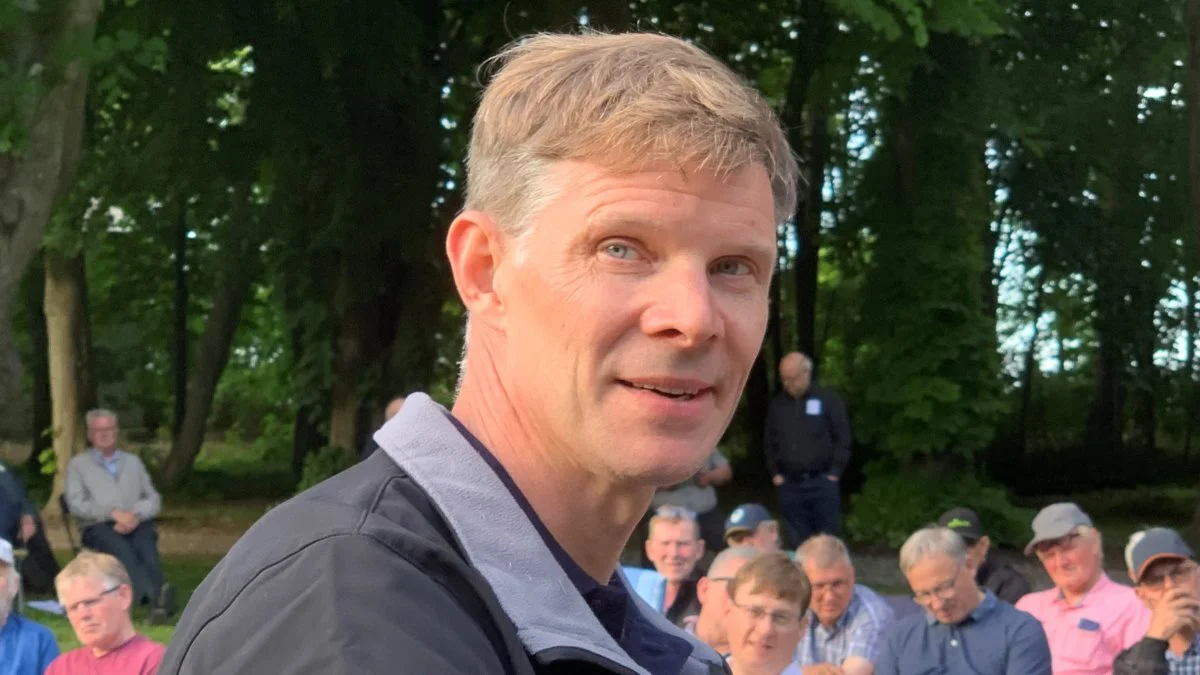 Ender de aktuelle landbrugsforhandlinger uden et blåt, politisk aftryk, og bliver fremtiden for landbruget politisk helt rød, så kommer nøglerne i traktorerne igen, forsikrer Peter Kiær, nyvalgt formand for Bæredygtigt Landbrug. Foto: Jacob Lund-Larsen
