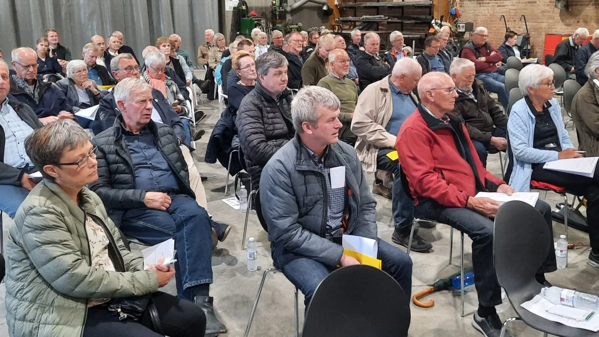 120 medlemmer ved generalforsamlingen i Landboforeningen Odder Skanderborg, kunne høre deres formands bekymring over regeringens landbrugsudspil. Foto: John Ankersen