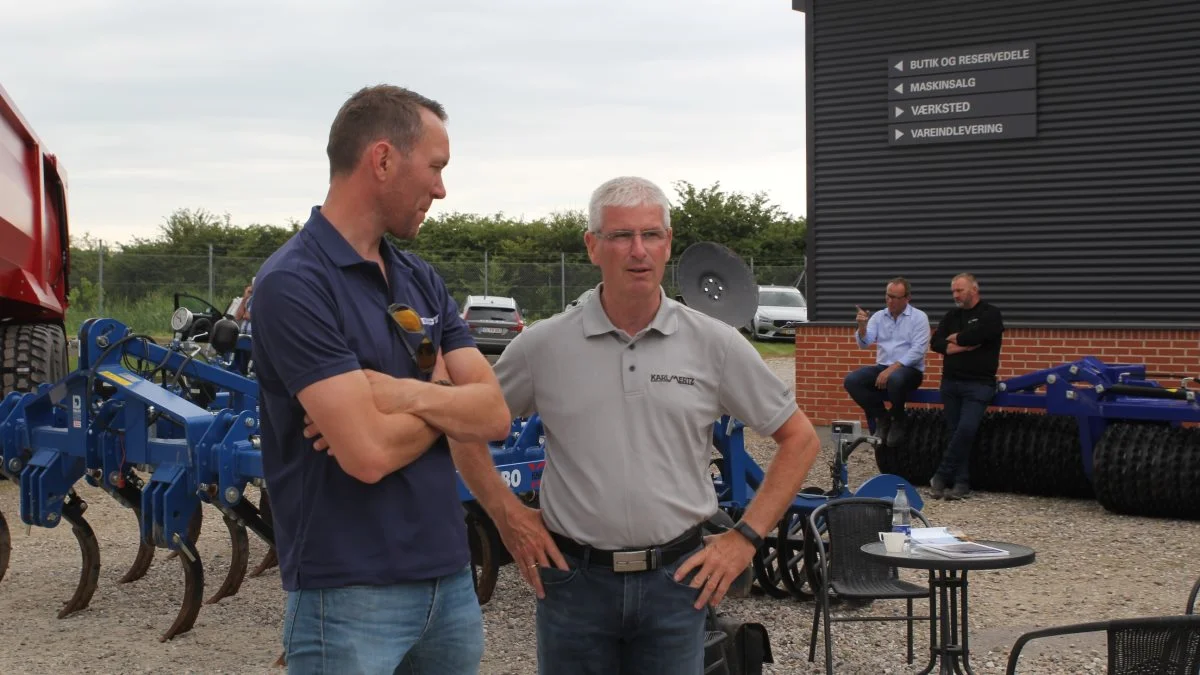 Administrerende direktør i Karl Mertz, Anders Hansen (til højre), er godt tilfreds med fremmødte til maskinmessen i Sorø. Foto: Jesper Hallgren
