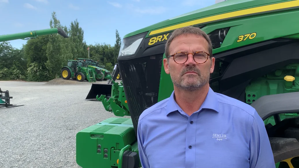 Hos den lokale John Deere-forhandler, Semler Agro i Redsted på Mors, er salgskonsulent Per Bertelsen godt tilfreds med messeforløbet.