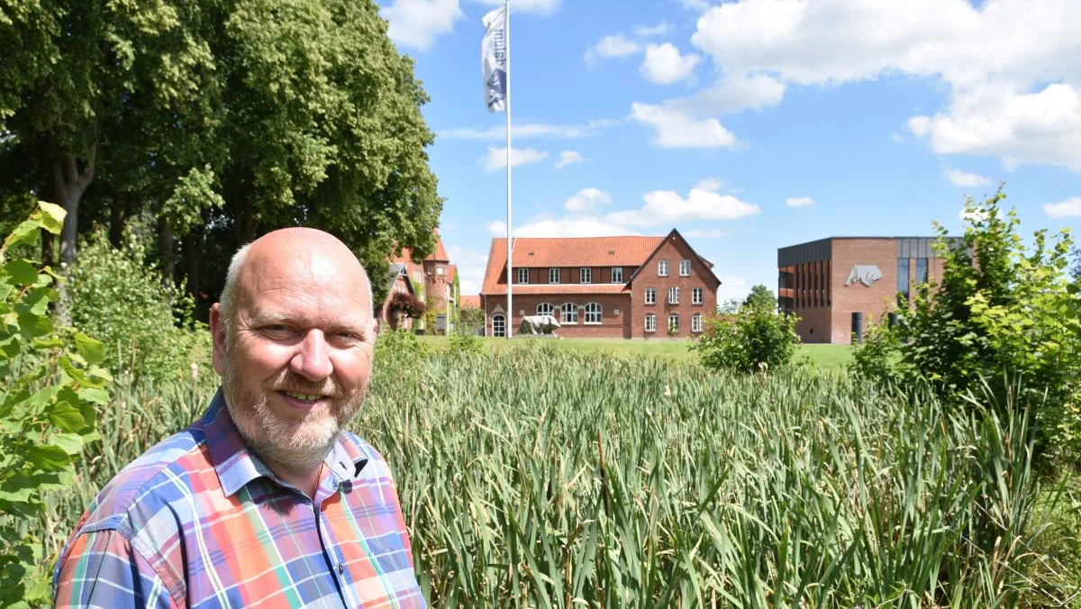 - Bæredygtighed er ikke noget nyt fænomen på Dalum Landbrugsskole, men nu sætter vi turbo på den grønne udvikling og får trimmet skolen, så alle aktiviteter peger i en endnu mere bæredygtig retning, siger forstander Jens Munk Kruse.