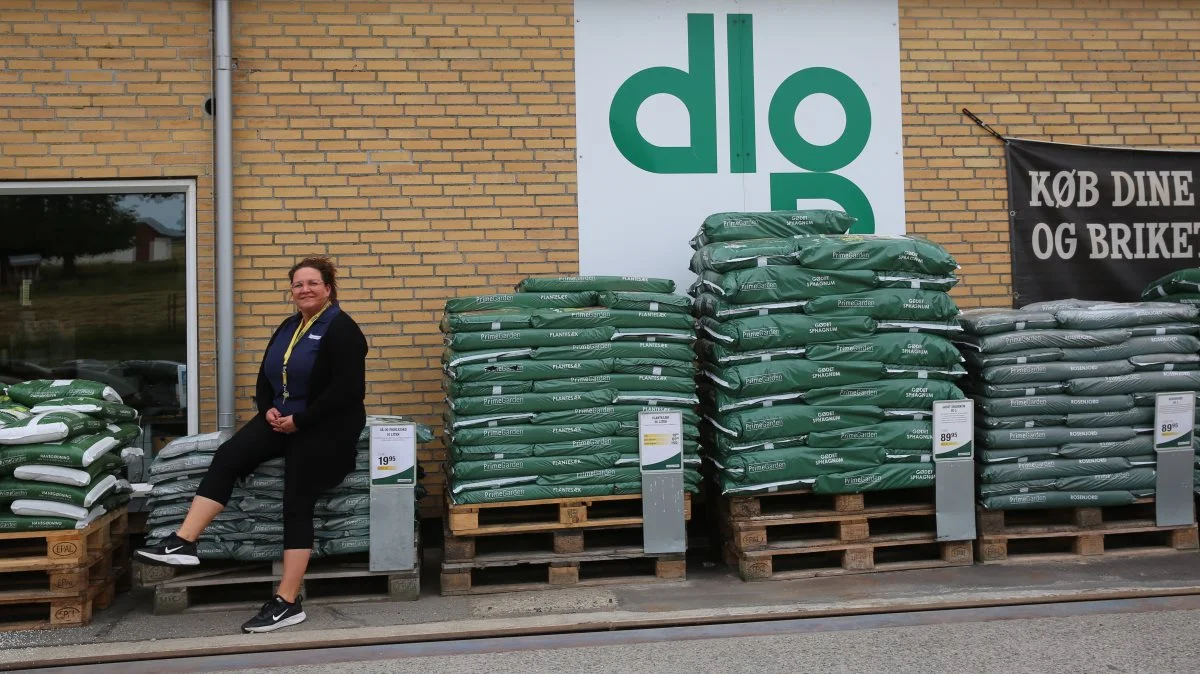 Louise Winther Meldgaard er klar til at tage imod landmændenes korn i Vårst. Foto: DLG