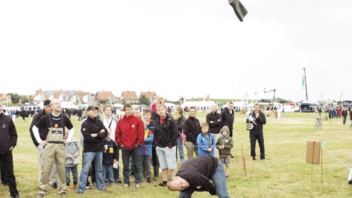Ribe Dyrskue er vært og arrangør for intet mindre end VM i Gummistøvlekast – en populær sportsgren for både deltagere og tilskuere. Arkivfoto