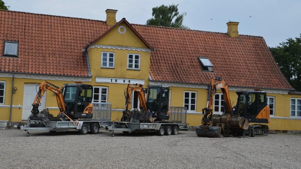 Inden for det seneste års tid har Woodlife fra Ringe Maskinforretning købt tre minigravere en ni ton Case CX90D, en 2,6 ton Case CX26C og en 1,9 ton Case CX19C.


