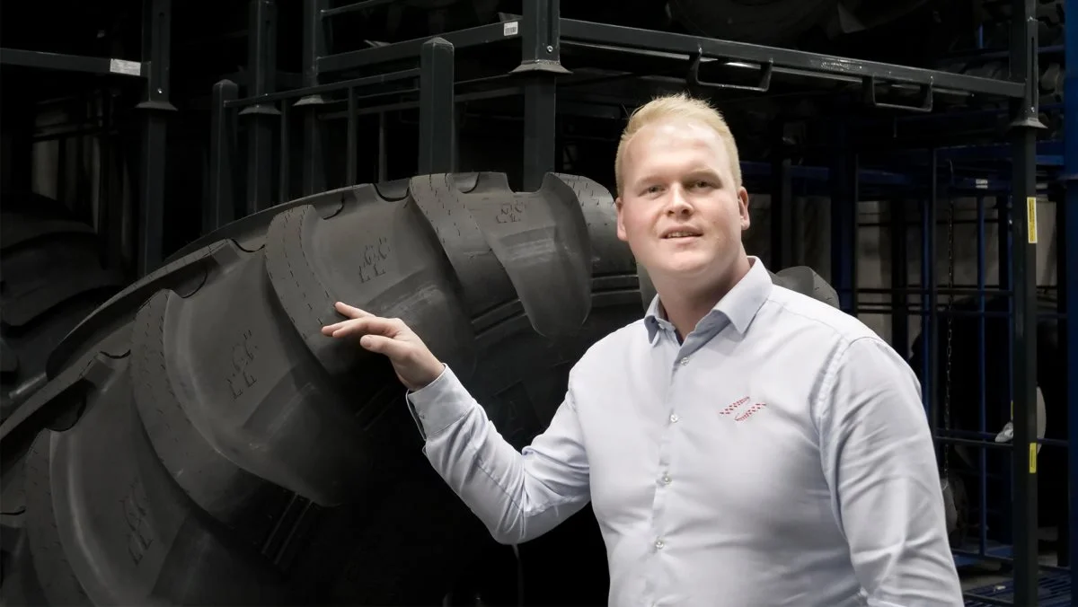Jakob Scheel Nannberg, salgchef i agro-afdelingen i dækvirksomheden NDI Group, har store forventninger til det nye mejetærskerdæk, Alliance 377 Agriflex+.