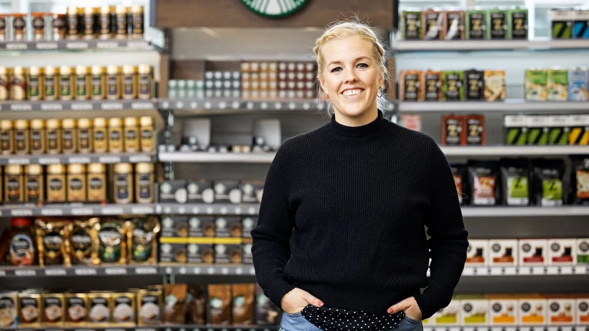 Julia Neergaard Laursen startede sit arbejde i Nestlé Nordic som studentermedhjælper tilbage i 2017. Siden da har hun varetaget mange forskellige opgaver for fødevarevirksomheden. Fotos: Nestlé Nordic