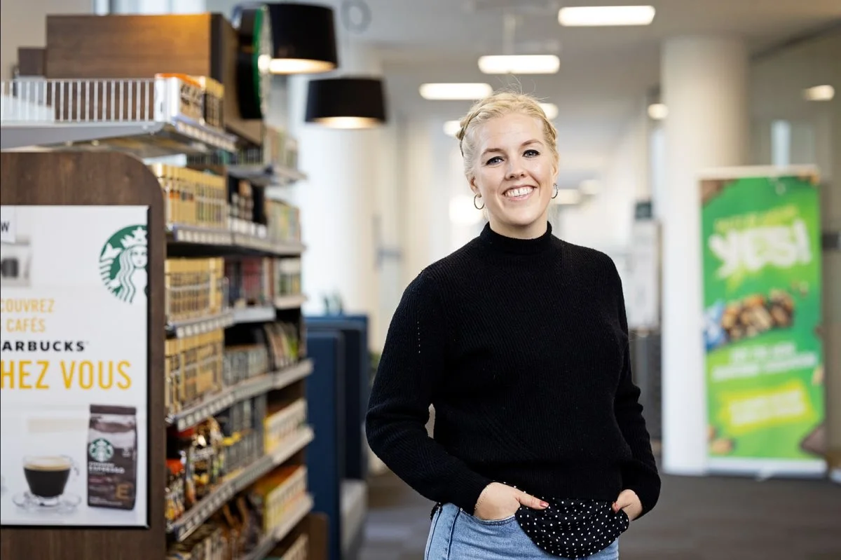 - Det kan gøre en kæmpe forskel om man steger noget i 30 sekunder ved høj eller lav temperatur i forhold til, om det opfattes gummiagtigt eller helt perfekt. Det var vi nødt til at tage alvorligt, siger hun.