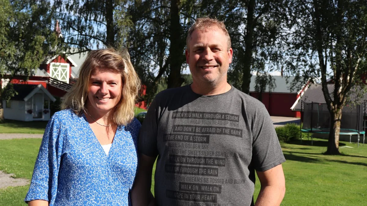 Eli er – foruden at være gift med en landmand – også forsker på avlsorganisationen Norsvin med speciale i kødkvalitet samt klima og bæredygtighed i svineproduktionen.