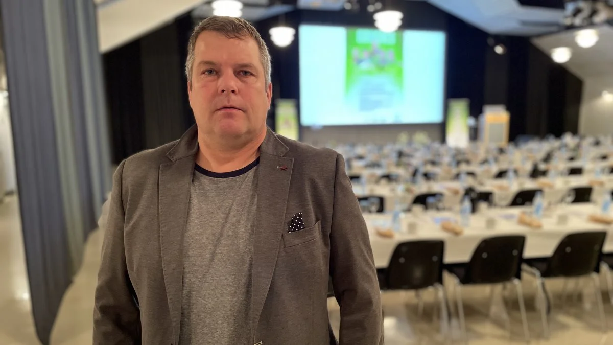 Rene Madsen er tidligere minkavler og har ikke fundet sig noget andet at lave, siden hans mink blev slået ned. Foto: Steven Andersen