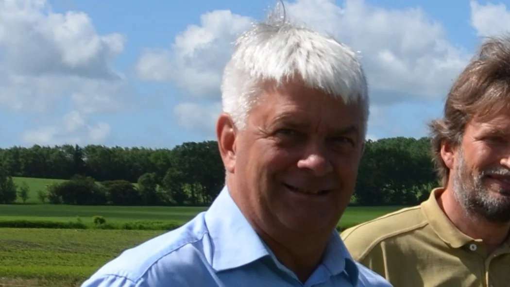 Thor Gunnar Kofoed siger med et smil, at sydjyske Søren Søndergaard mener, det er alt for let at være landmand på Bornholm, hvor de har holdt fyraften i høst til normal tid i det tørre vejr.