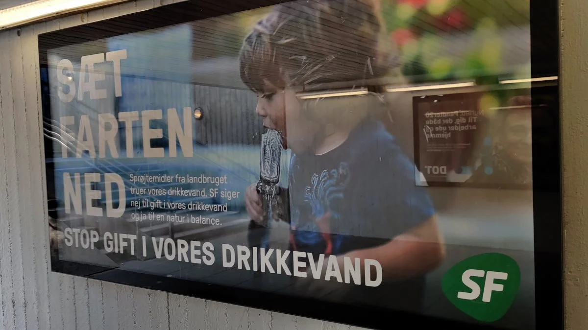 I både plakatannoncer og på videoer på sociale medier lyder det i øjeblikket fra SF, at landbruget truer danskernes drikkevand.