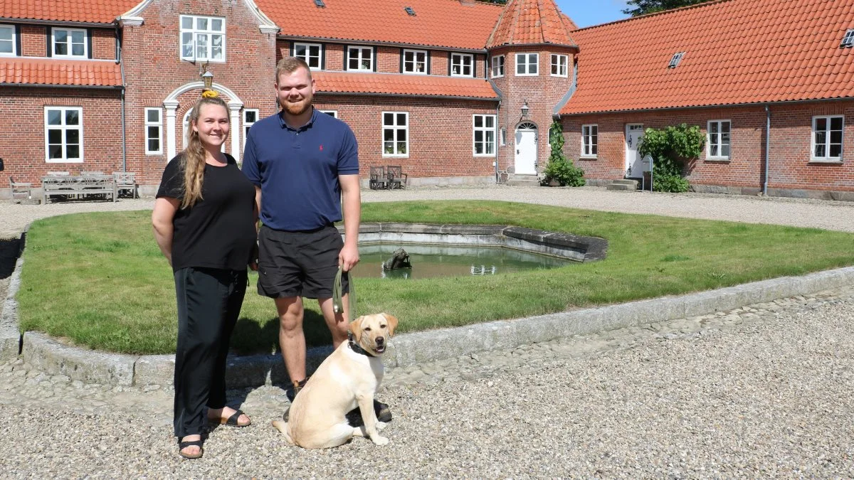 - Siden jeg fandt ud af, at jeg ville føre gården videre, så har hvert et træk i min karriere arbejdet hen imod det her punkt, hvor jeg skulle være selvstændig her på Kjeldgaard, siger Jeppe Jørgensen som sammen med sin kæreste Kirsti har overtaget hans fødehjem.