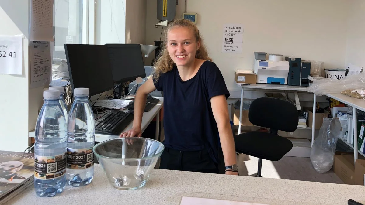 21-årige Mathilde Ellegaard Christiansen fra Herrested har for atndet år i træk været høstmedhjælper hos DLG i Frankfri. Fotos: DLG