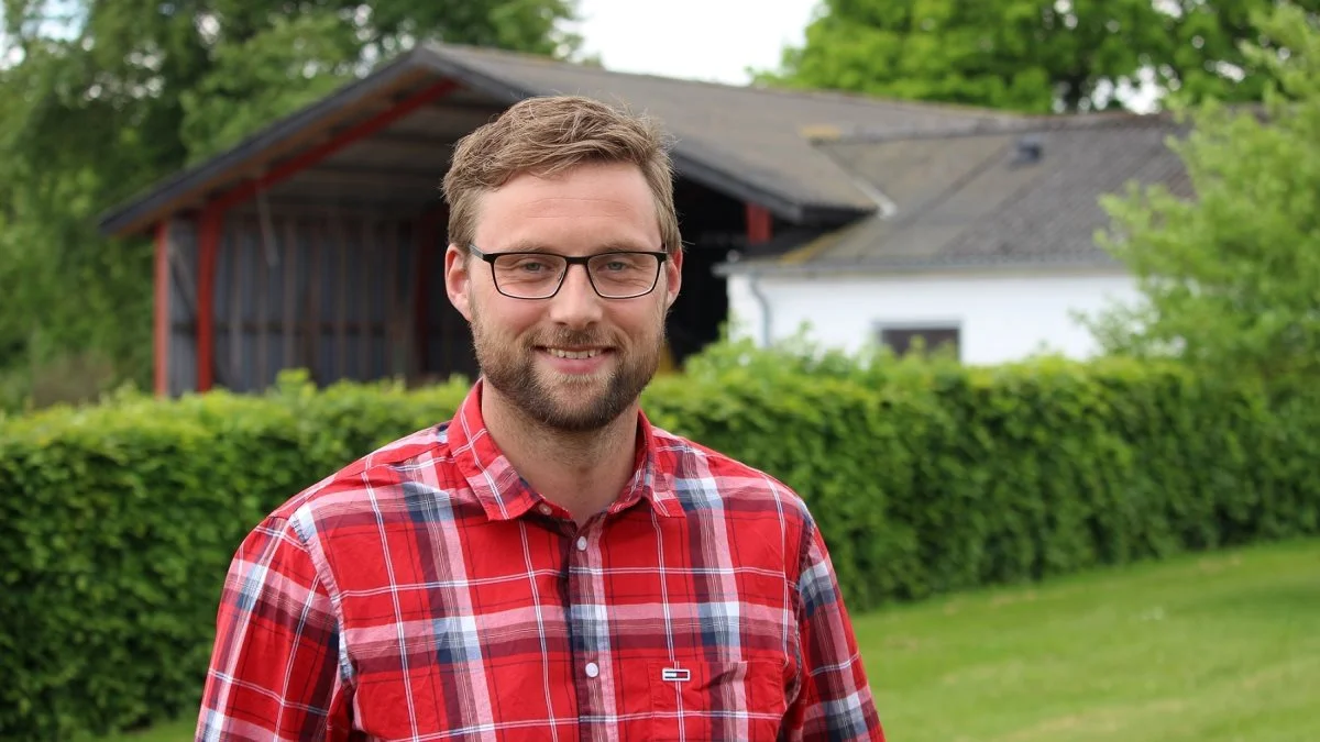 Niels Hauge Mikkelsen hører til blandt de skarpeste kritikere af de kommende økologikrav. For nylig blev han også valgt til bestyrelsen i Bæredygtigt Landbrug.