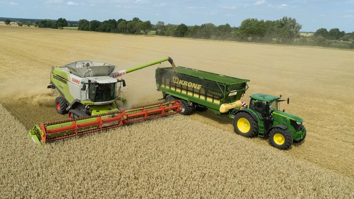 Yderligere to Krone aflæsservogne kommer på markedet i en henholdsvis 44 og 52 kubikmeter. GX440-vognen er toakslet, mens flagskibsmodellen GX 520 er treakslet.