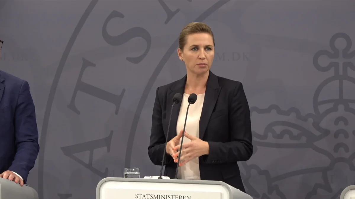 - Det er ved at snige sig ind i vores samfund, at det er okay for nogle grupper ikke at gå på arbejde. Det skal vi have aflivet, fastslog statsminister Mette Frederiksen på tirsdagens pressemøde. 