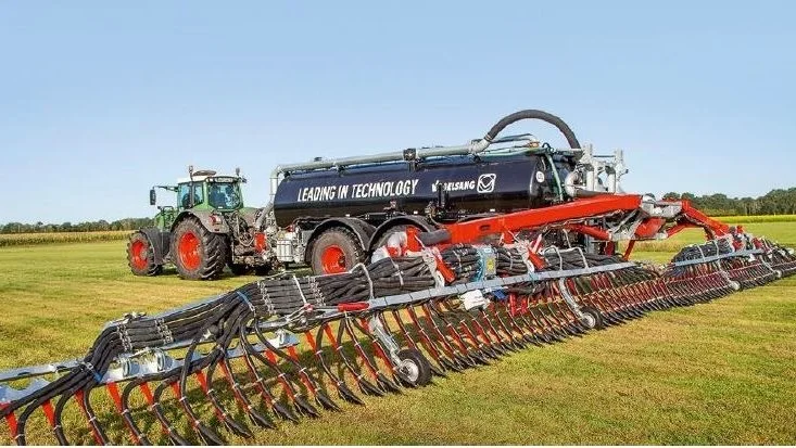 Demonstrationen af den 24 meter brede Black Bird-slæbeskobom finder sted på tirsdag den 14. september kl. 11-15 nord for Hellevad.