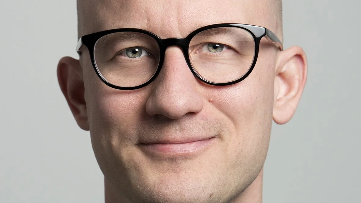 Finans Danmarks forslag er for vidtgående, fordi panthaverne får reel vetoret og krav på ekstraordinære afdrag, hvis der skal indgås aftaler om udtagning af jord, lyder kritikken fra erhvervspolitisk chef i Landbrug & Fødevarer, Morten Holm Østergaard. 