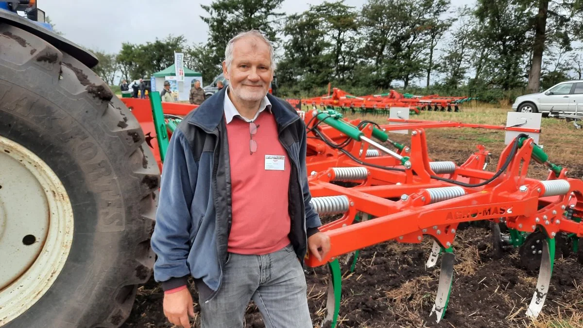 Thomas Kier fra Skærbæk Maskinforretning glæder sig over, at maskinforretningens import og salg af det polske mærke Agro-Masz går over al forventning. Foto: John Ankersen