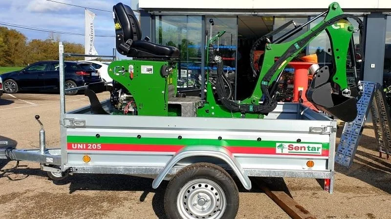 Mini-entreprenørmaskinerne fra franske Chargeur Plus er nemme og fleksible at transportere rundt, da de kan være på en almindelig trailer eller i en kassevogn.