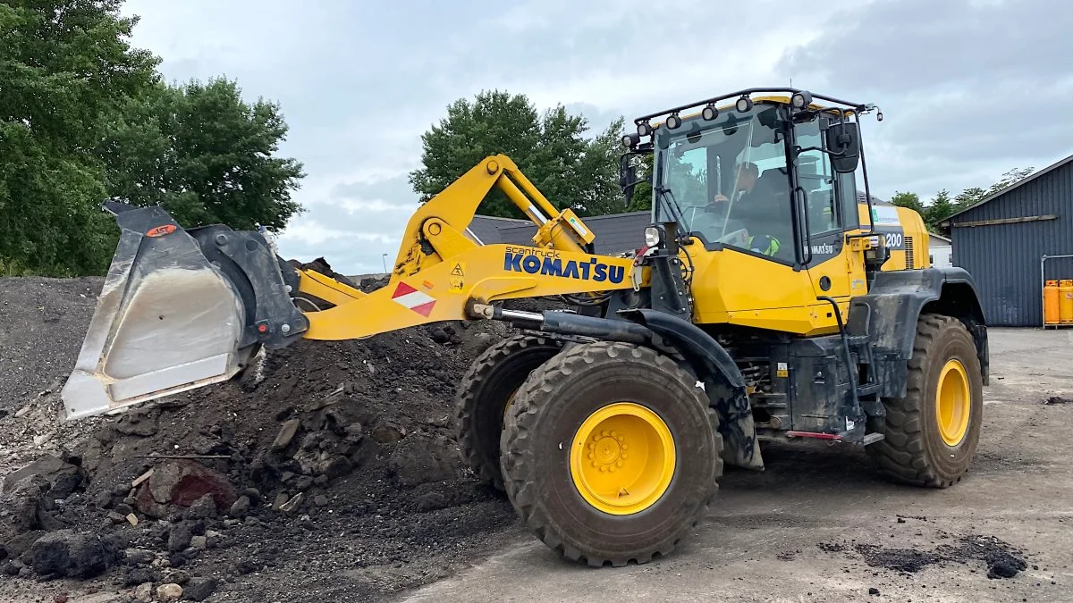 LT Maskinudlejnings nye Komatsu WA200-8 nåede kun at være hjemme i få timer, før den blev sendt af sted til første udlejning.
