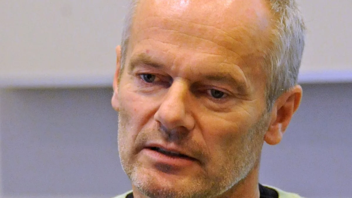 Danske Minkavleres formand Tage Pedersen er oprørt over regeringens beslutning om at forlænge forbuddet mod minkavl i 2022.