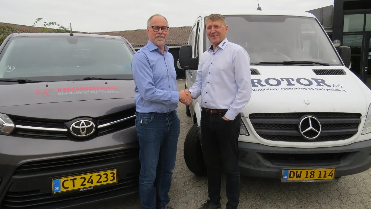 ,Jan Tromborg (t.v.) sælger sit firma Tromborg Staldudstyr & Inventar til Rotor A/S, der ejes af Søren Langsig.