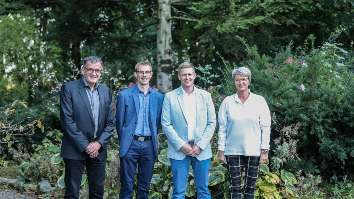 Fra venstre: Palle Høj, direktør, chef for Regnskab hos Sagro. Ulrik Sand Poulsen, faglig ansvarlig. Lasse Frost, chef for Regnskab i Holstebro og Herning. Helle Juul Zederkof, chef for Regnskab Billund og Esbjerg.