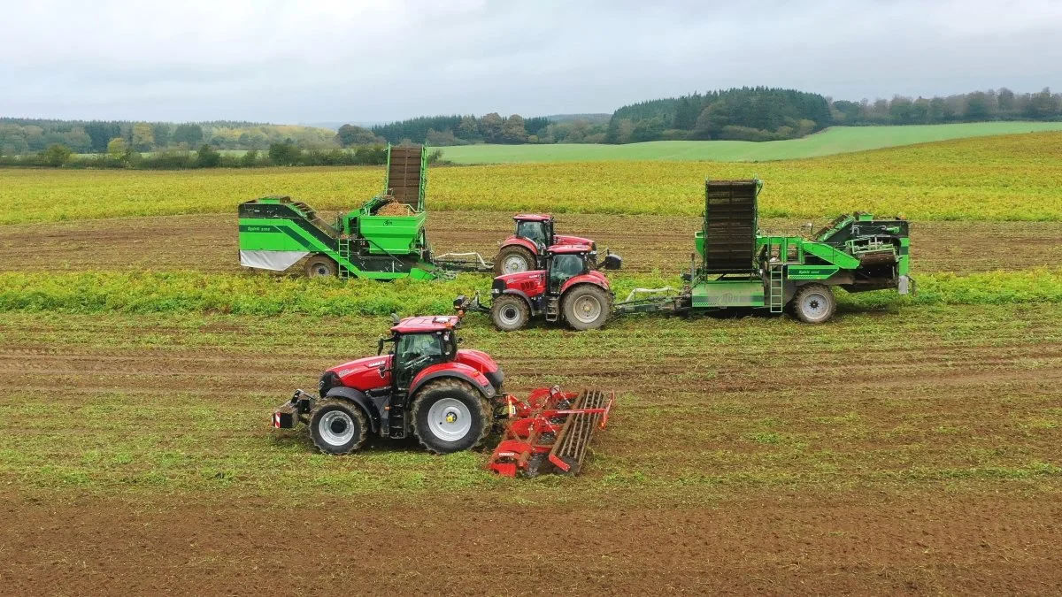 Sammen med kartoffelgrejet demonstreres diverse Horsch-redskaber til jordbearbejdning og såning.