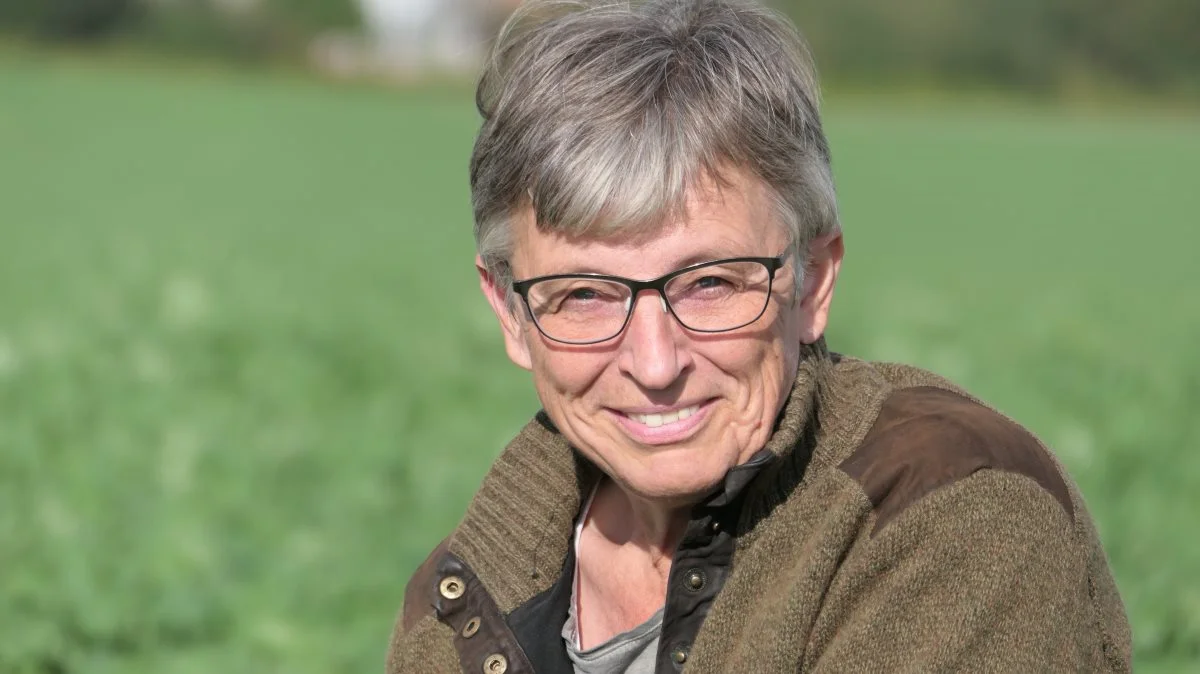 Det er fagligt set en systemfejl, når vi i landbruget datoreguleres efter forsøg, der er flere årtier gamle. - Myndighederne holder os tilbage i vores bestræbelser på at foretage relevant grøn omstilling, siger Bente Andersen. Foto: Bøje Østerlund