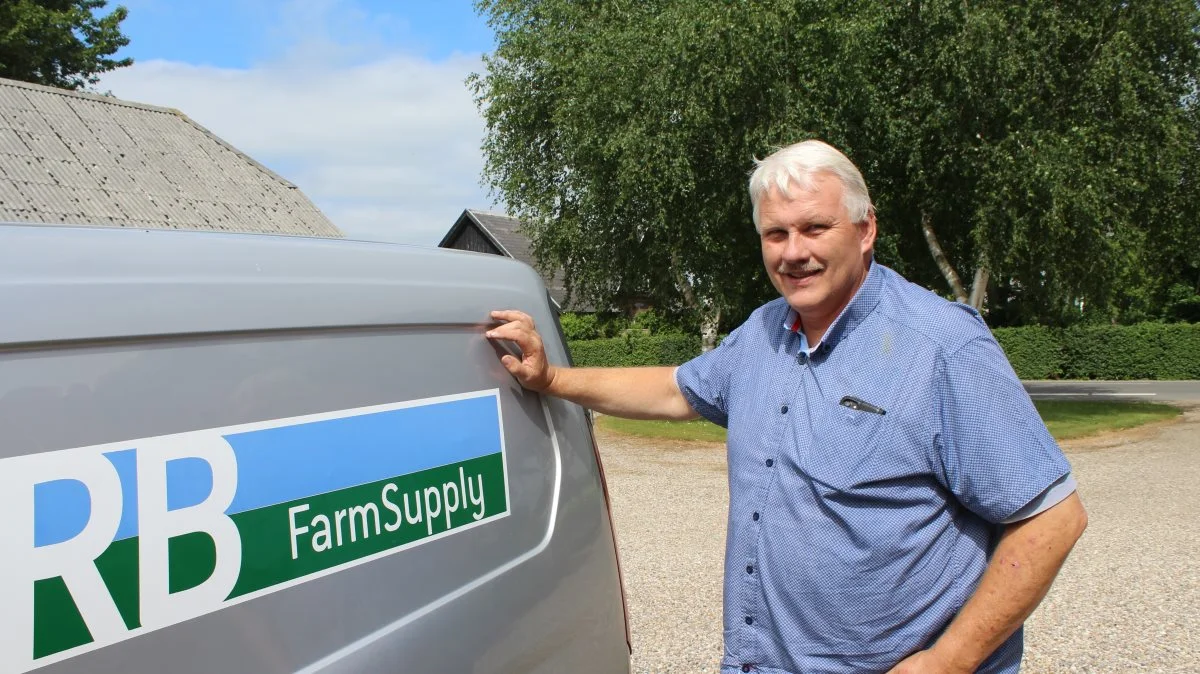 - Jeg er overrasket over, at stort set alle partier kunne blive enige. Og det var godt, at de blå partier fik lov at komme med i aftalen, siger landmand Ron Bon, der også ejer og driver virksomheden RB Farm Supply i sydvestjyske Janderup. Foto: John Ankersen