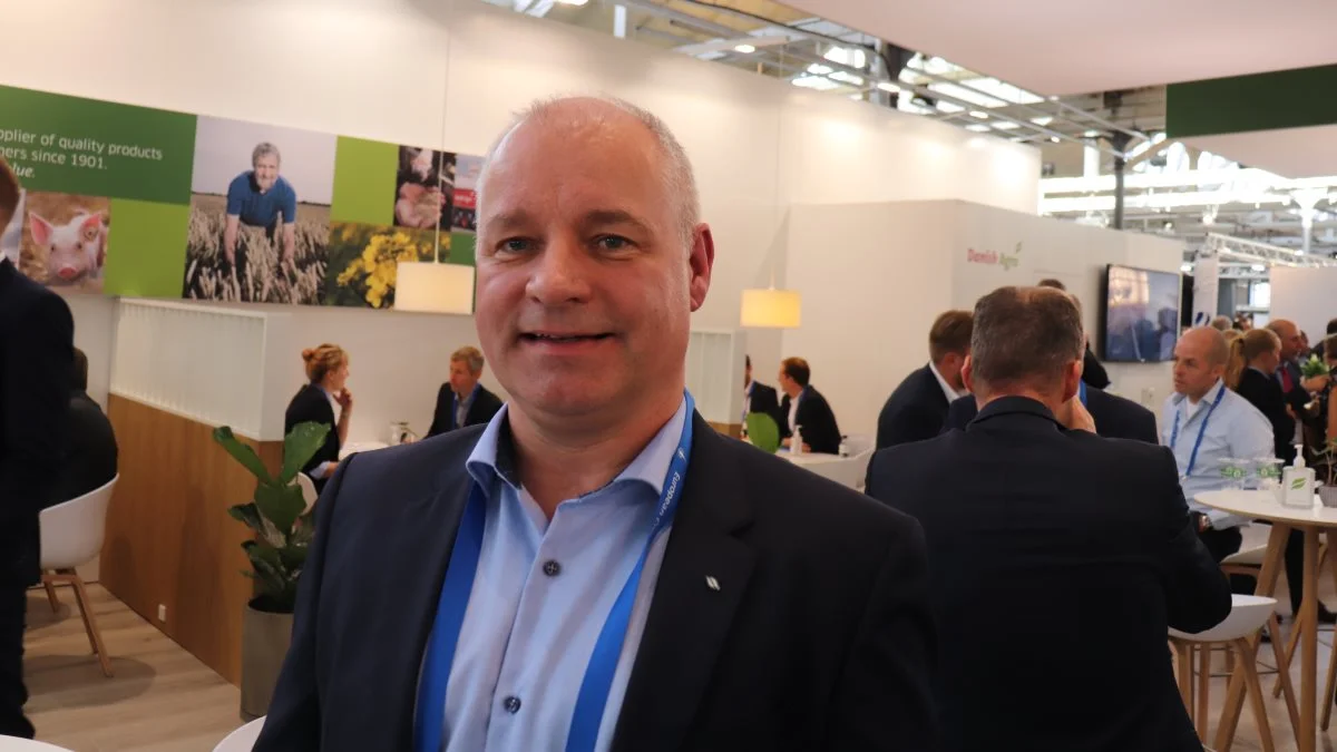 - Stemningen er tydeligvis høj og hektisk her, siger Henrik Stilund, international koncerndirektør i Danish Agro. Han har deltaget i flere Varebørser før rundt om i Europa.
