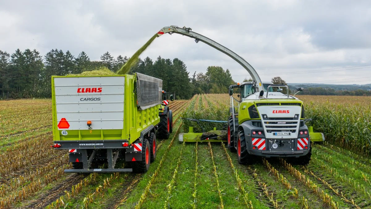 Udover Claas Jaguar 970 finsnitter demonstreres også Claas Cargos 760 frakørselsvognen, der har galvaniseret vognbund med kraftige flatlink-bundkæder med høj brudstyrke.
