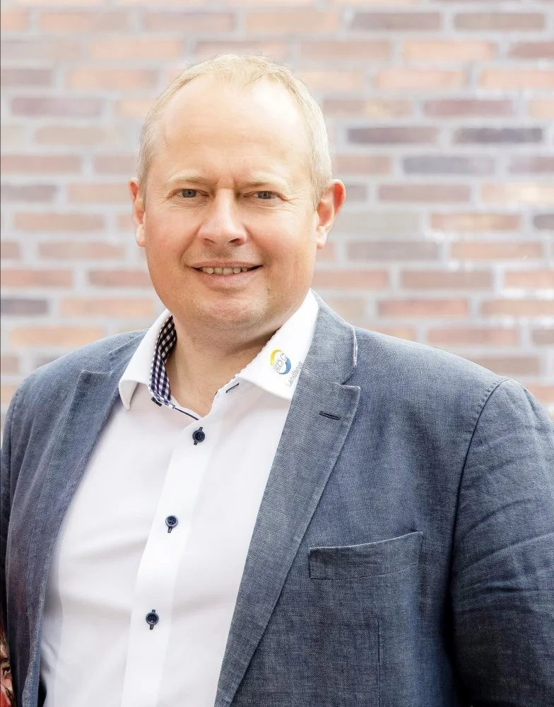 - Generelt er priserne lavere på landet, så mange behøver måske ikke to store indkomster, siger landbrugschef Frank Poll, EDC Landbrug Poul Erik Bech.